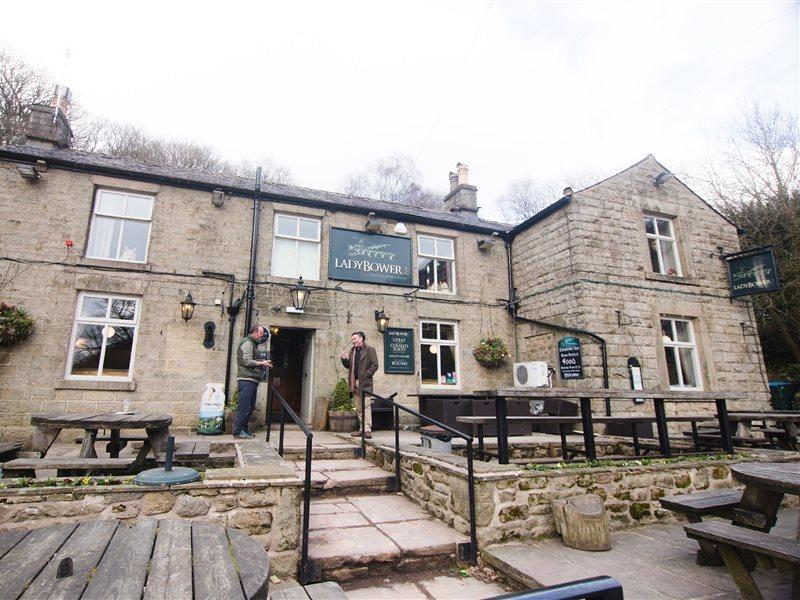 Oyo Ladybower Inn Bamford Exterior foto