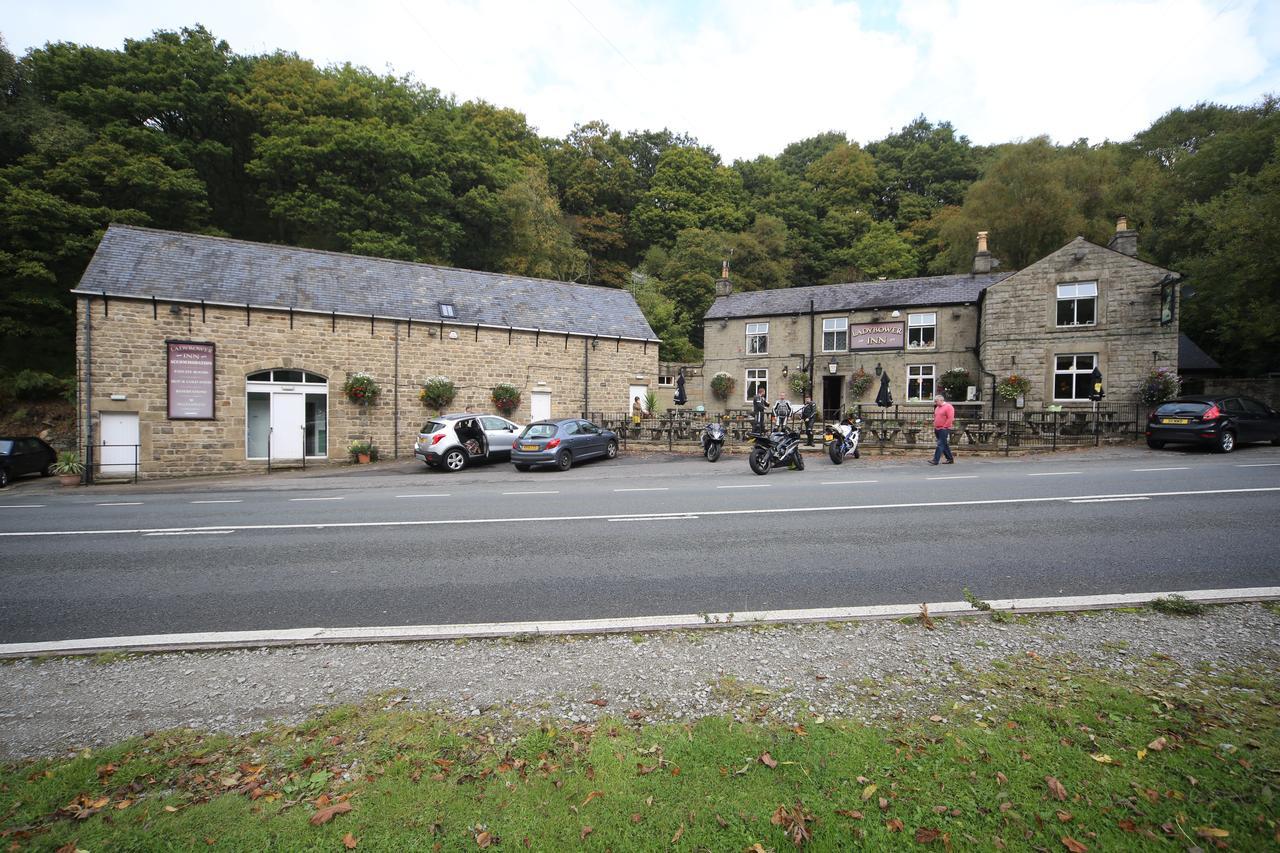 Oyo Ladybower Inn Bamford Exterior foto