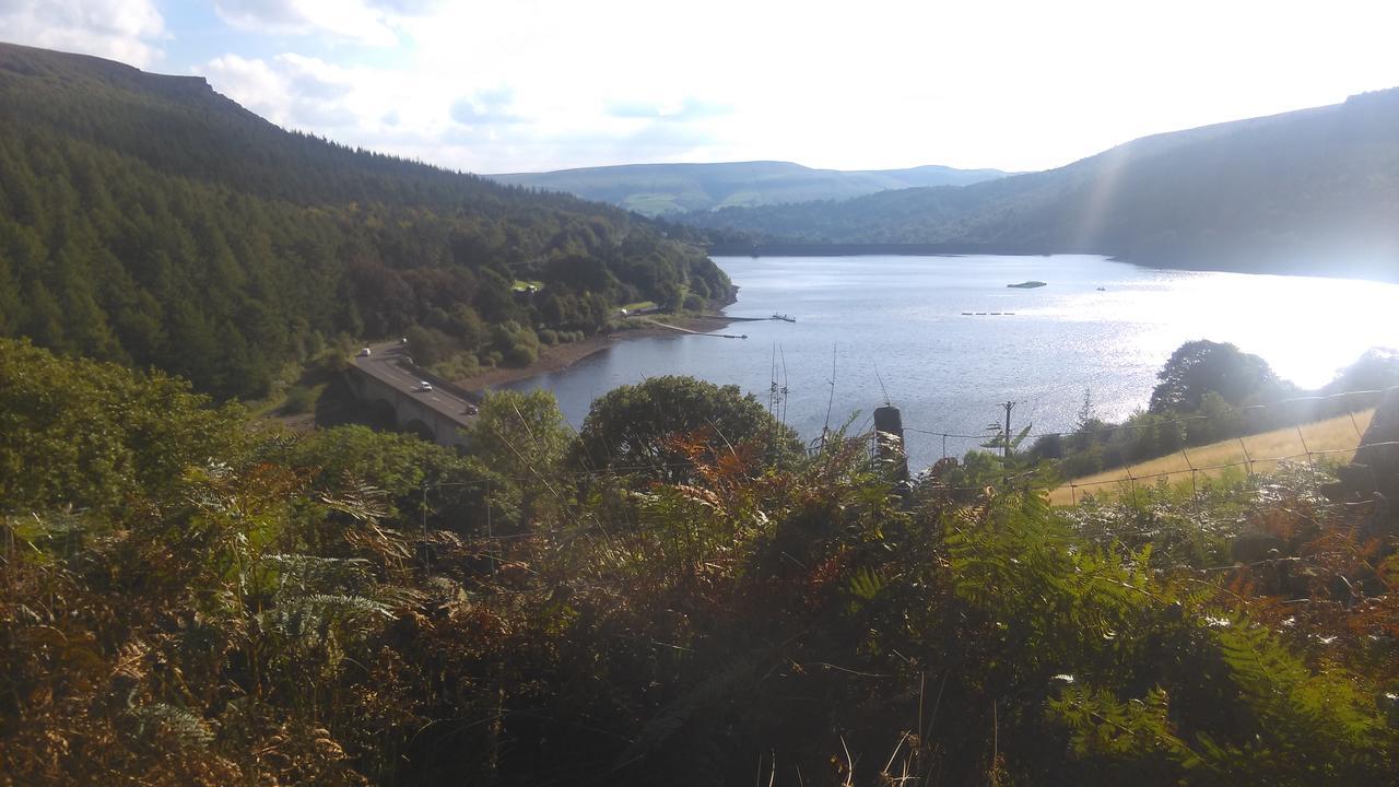 Oyo Ladybower Inn Bamford Exterior foto