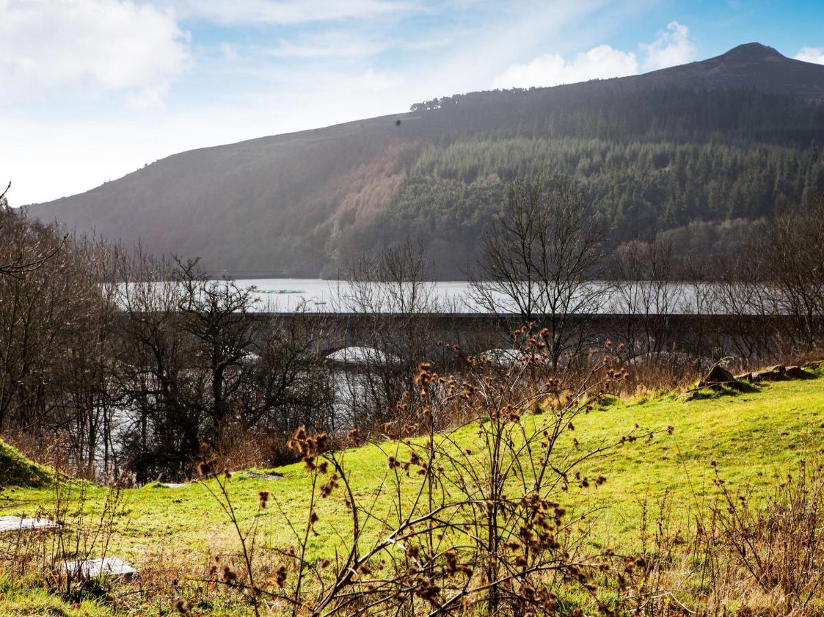 Oyo Ladybower Inn Bamford Exterior foto